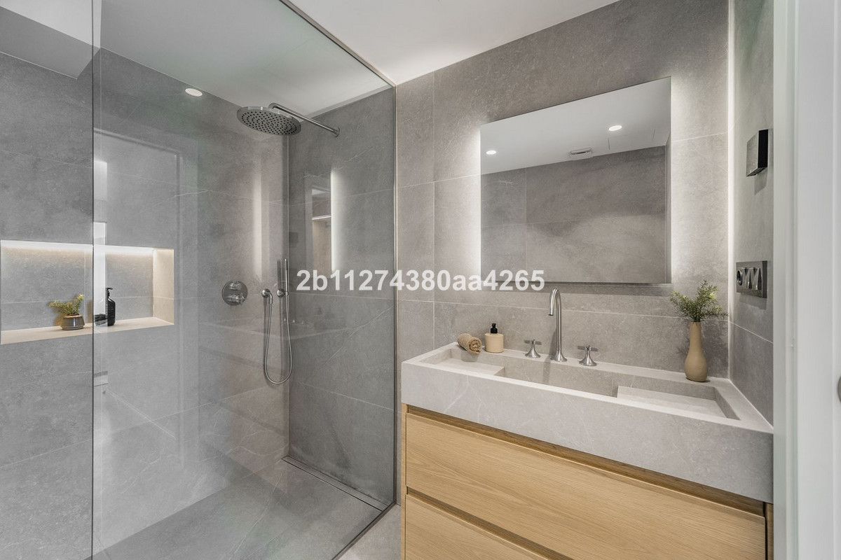 3 Bed Apartment for sale in Marbella Costa Del Sol, Málaga, Spain