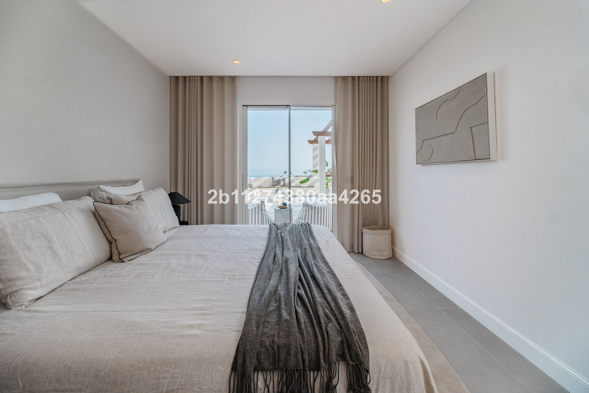 3 Bed Apartment for sale in Marbella Costa Del Sol, Málaga, Spain
