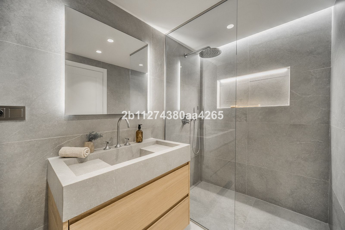3 Bed Apartment for sale in Marbella Costa Del Sol, Málaga, Spain