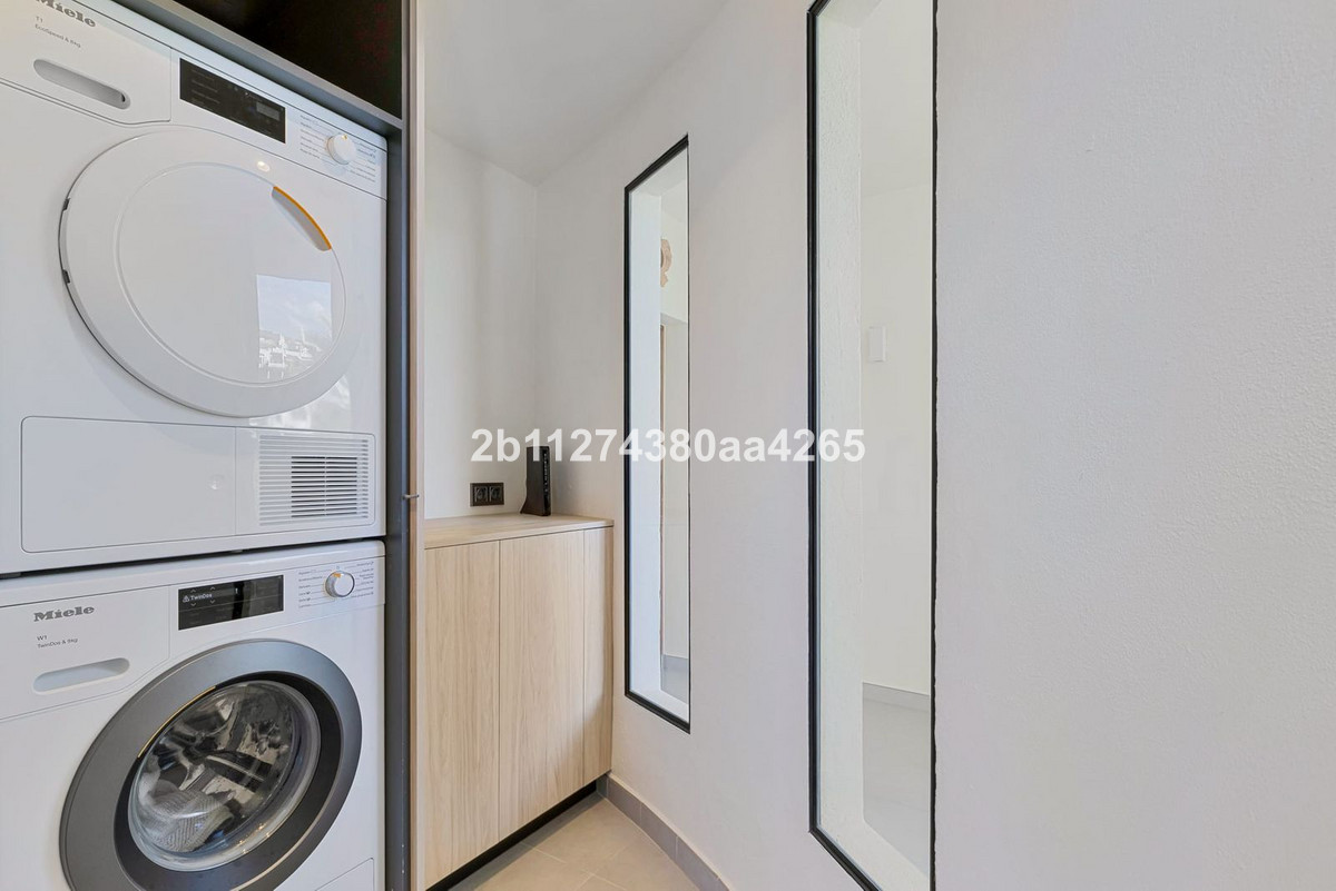 3 Bed Apartment for sale in Marbella Costa Del Sol, Málaga, Spain