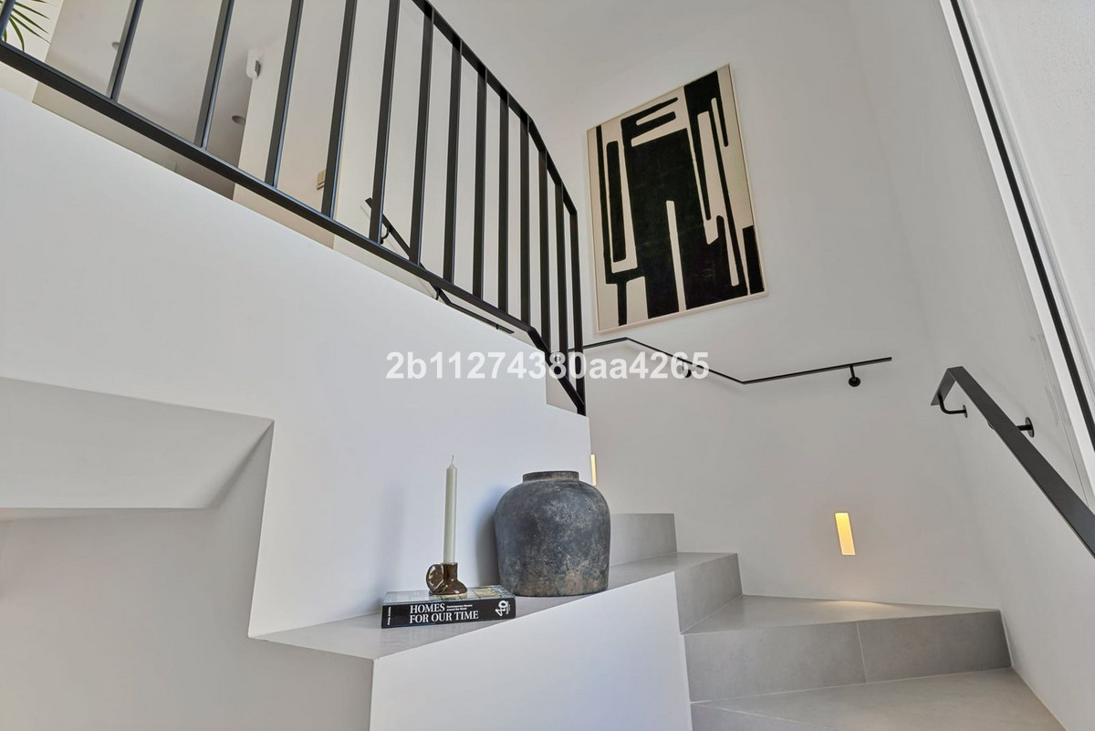 3 Bed Apartment for sale in Marbella Costa Del Sol, Málaga, Spain