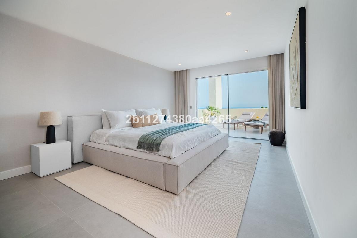 3 Bed Apartment for sale in Marbella Costa Del Sol, Málaga, Spain