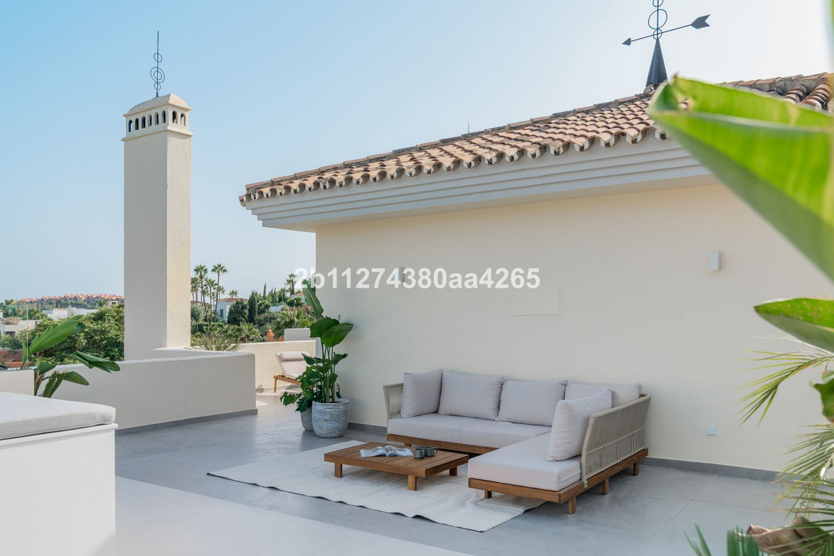 3 Bed Apartment for sale in Marbella Costa Del Sol, Málaga, Spain