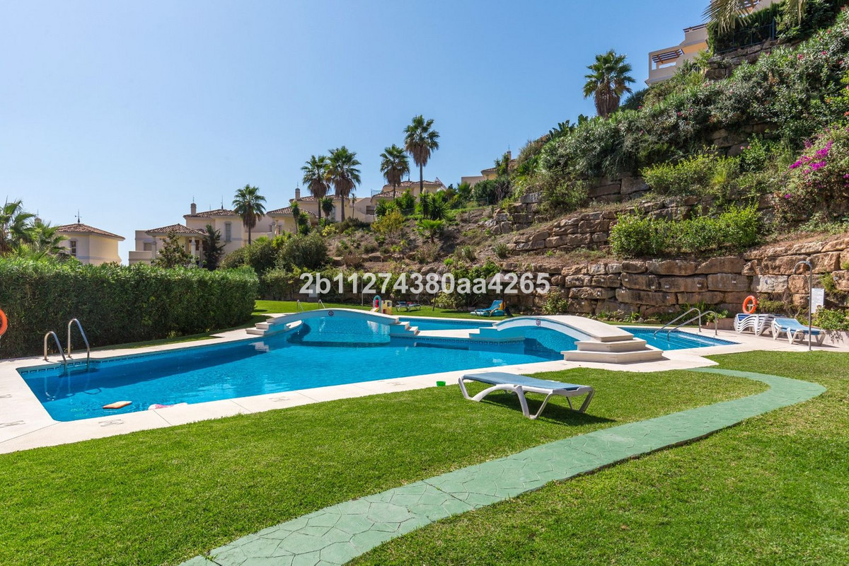 3 Bed Apartment for sale in Marbella Costa Del Sol, Málaga, Spain