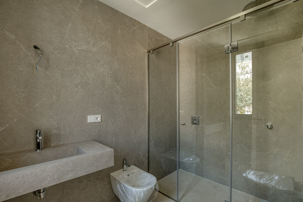 3 Bed Townhouse for sale in Benahavís Costa Del Sol, Málaga, Spain