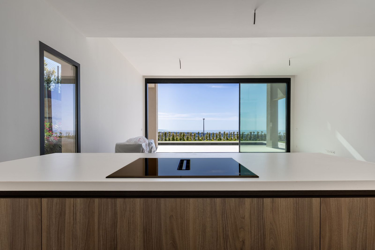 3 Bed Townhouse for sale in Benahavís Costa Del Sol, Málaga, Spain