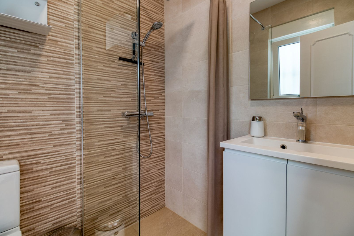 Se vende Pareada de 3 dormitorios en Costa Del Sol, Málaga, España