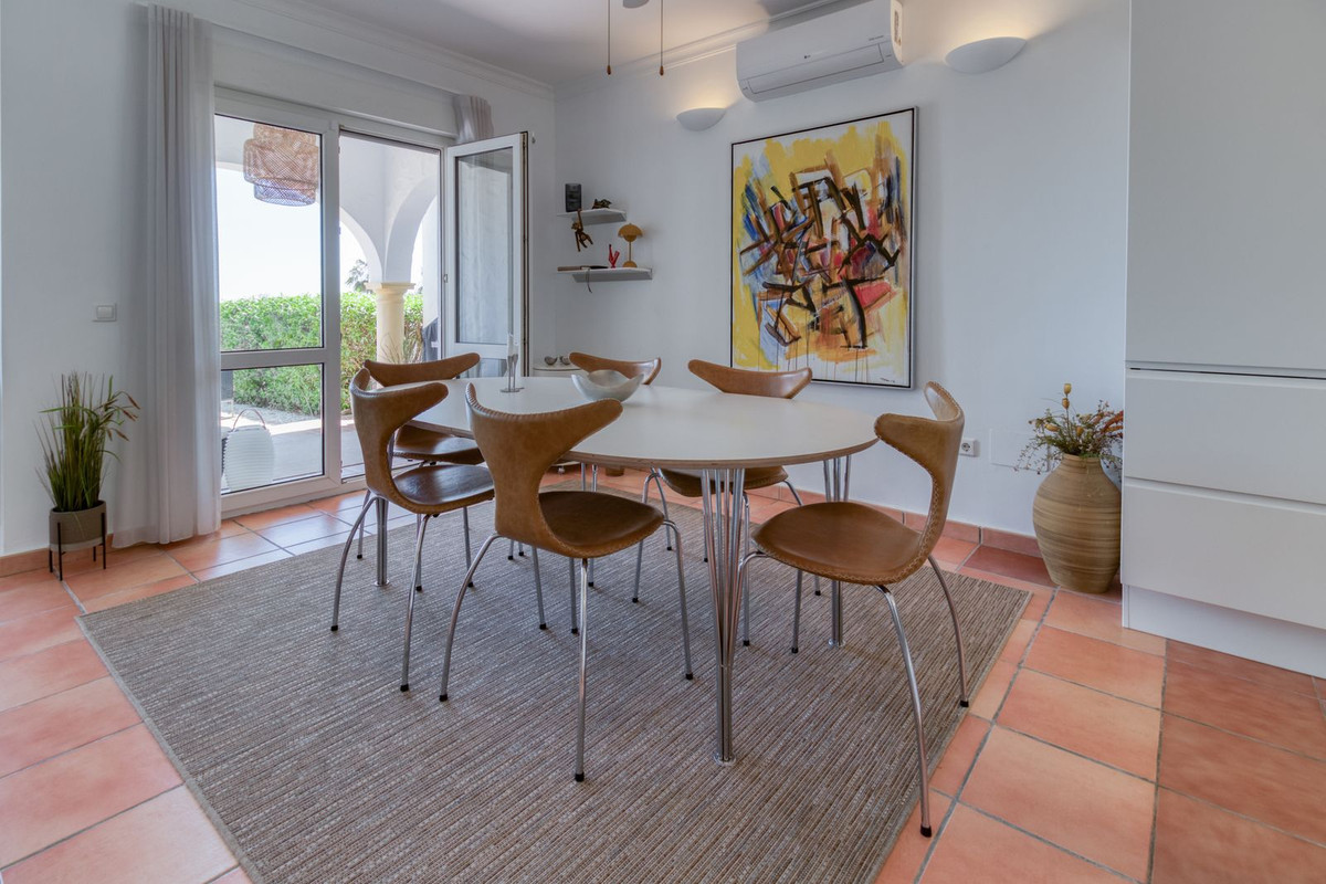 Se vende Pareada de 3 dormitorios en Costa Del Sol, Málaga, España