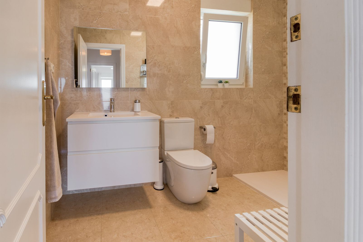 Se vende Pareada de 3 dormitorios en Costa Del Sol, Málaga, España