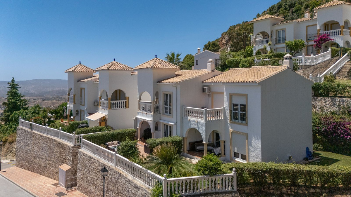 Se vende Pareada de 3 dormitorios en Costa Del Sol, Málaga, España