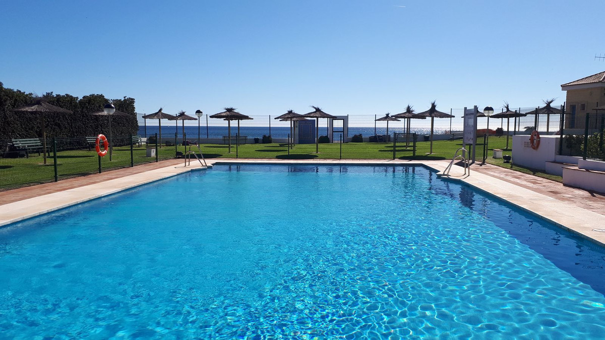 2 Bed Apartment for sale in Estepona Costa Del Sol, Málaga, Spain