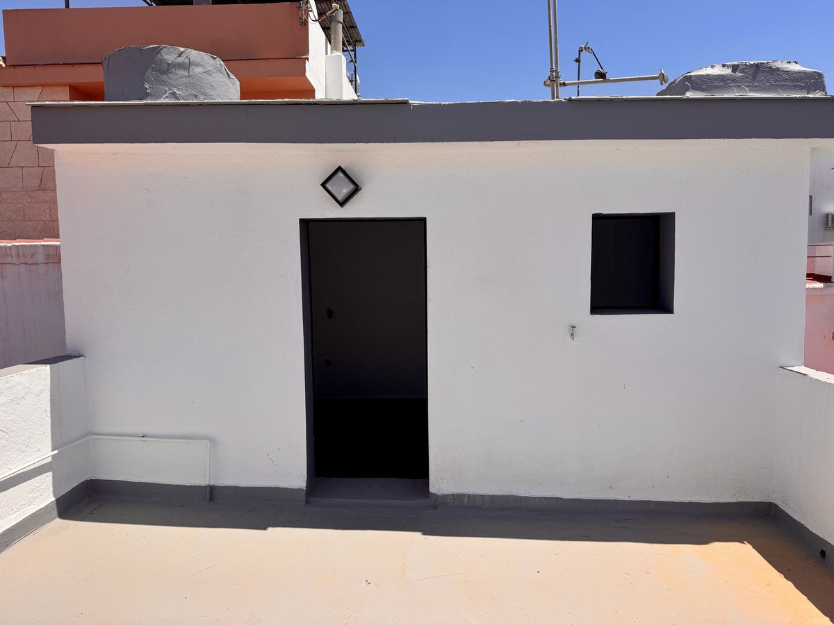 Se vende Apartamento en Planta Última de 4 dormitorios en Costa Del Sol, Málaga, España