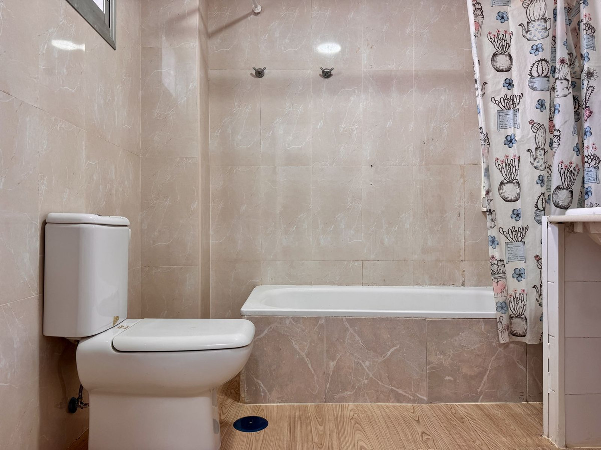Se vende Apartamento en Planta Última de 4 dormitorios en Costa Del Sol, Málaga, España