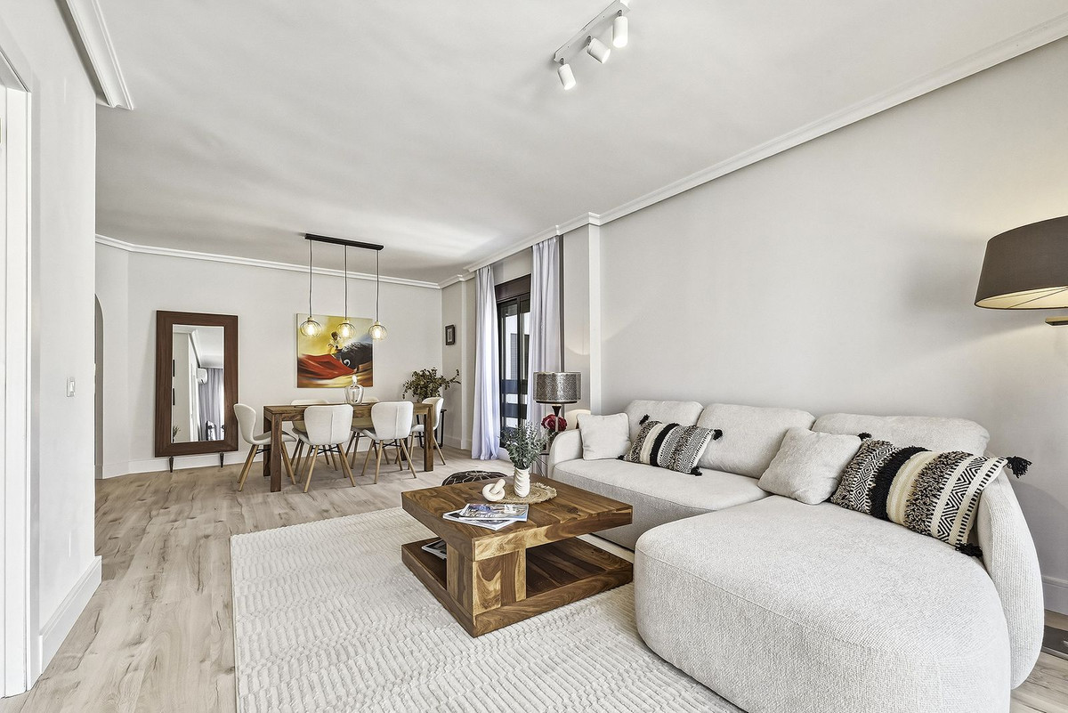 3 Bed Apartment for sale in Nueva Andalucía Costa Del Sol, Málaga, Spain