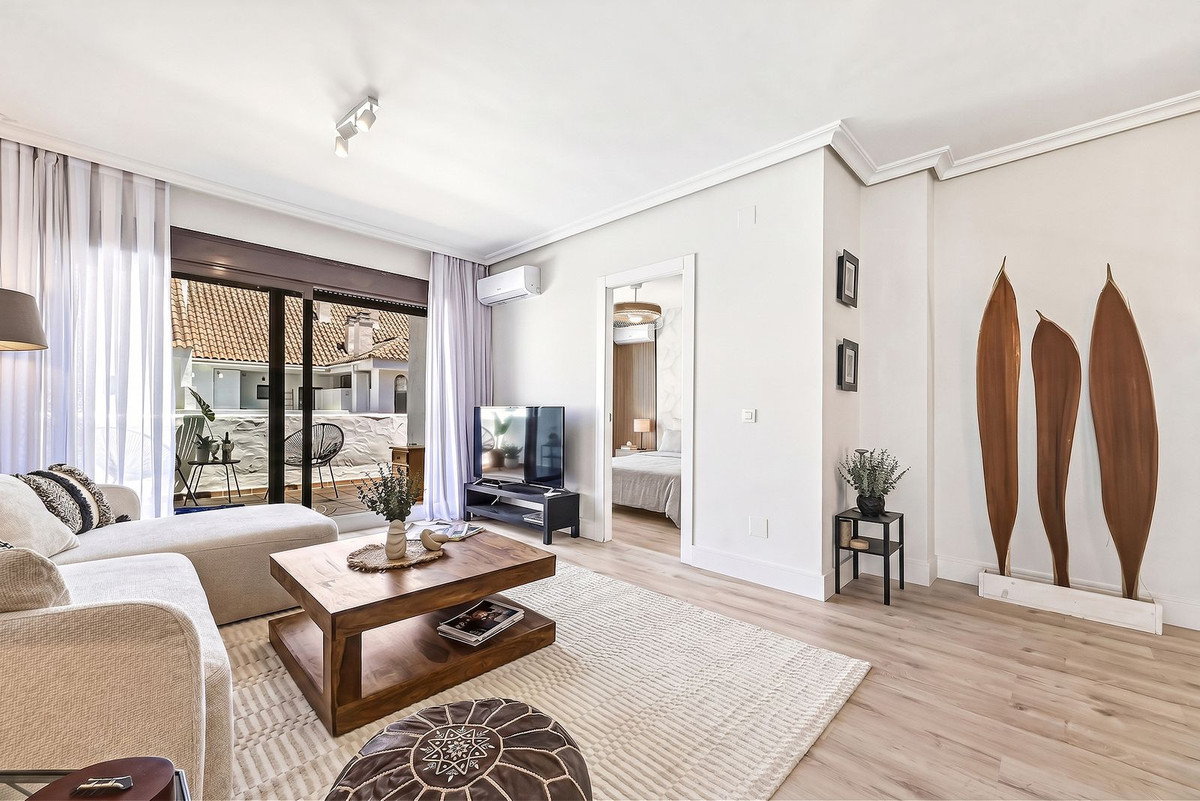 3 Bed Apartment for sale in Nueva Andalucía Costa Del Sol, Málaga, Spain