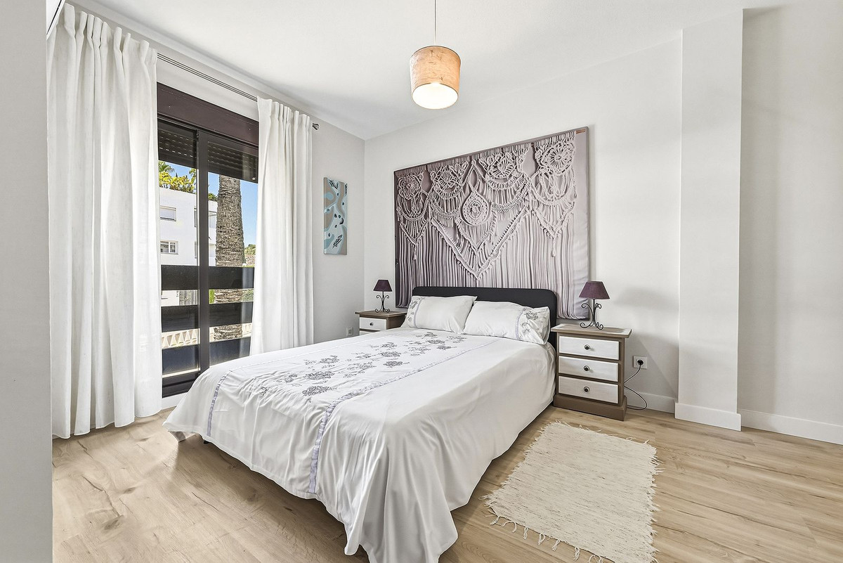 3 Bed Apartment for sale in Nueva Andalucía Costa Del Sol, Málaga, Spain