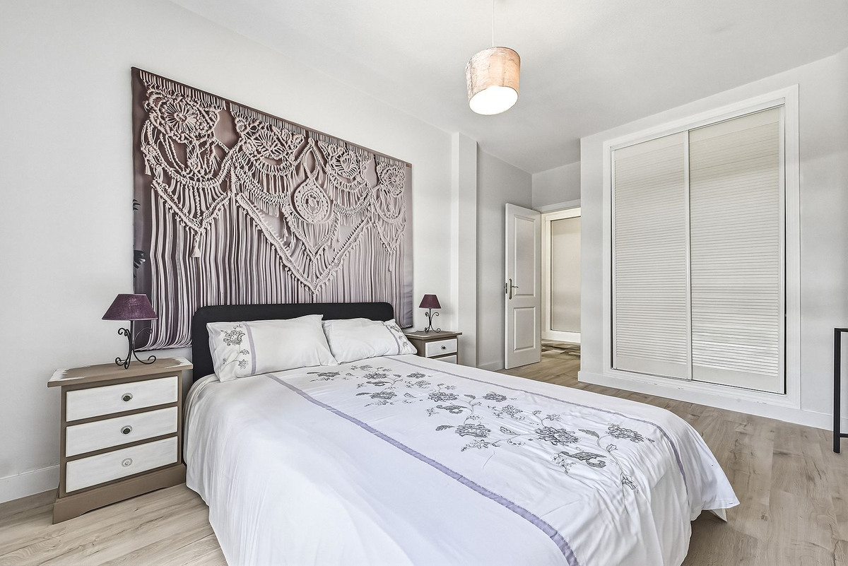 3 Bed Apartment for sale in Nueva Andalucía Costa Del Sol, Málaga, Spain