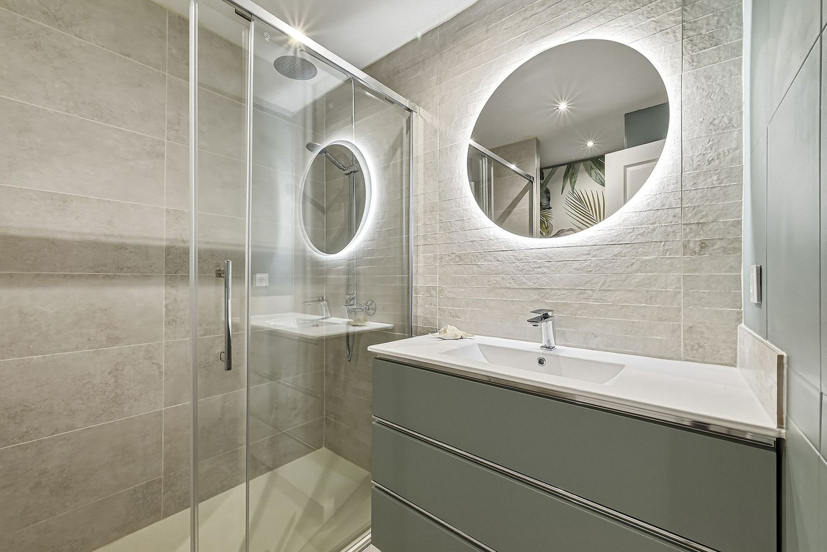 3 Bed Apartment for sale in Nueva Andalucía Costa Del Sol, Málaga, Spain