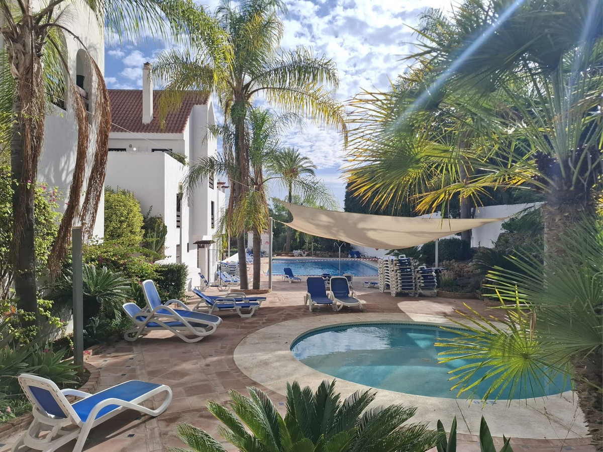 3 Bed Apartment for sale in Nueva Andalucía Costa Del Sol, Málaga, Spain