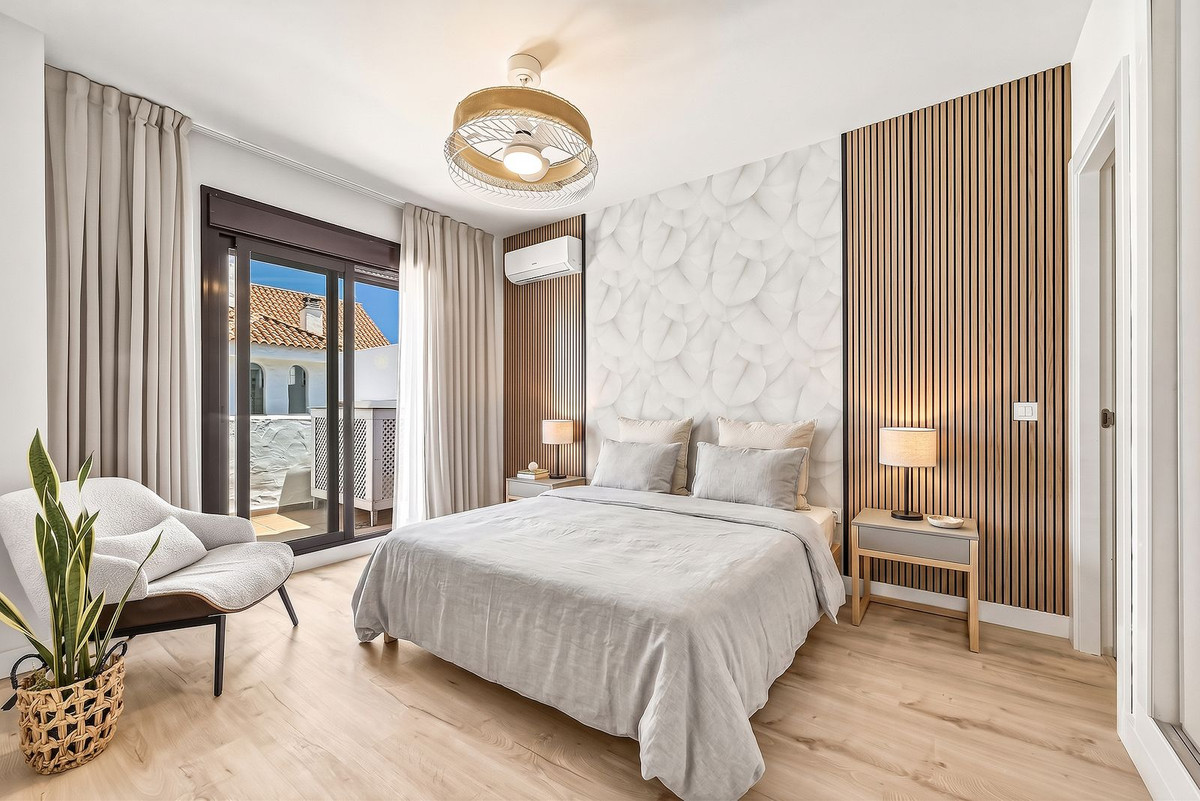 3 Bed Apartment for sale in Nueva Andalucía Costa Del Sol, Málaga, Spain