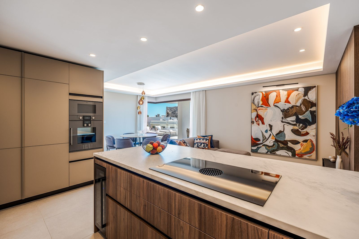 3 Bed Apartment for sale in Estepona Costa Del Sol, Málaga, Spain
