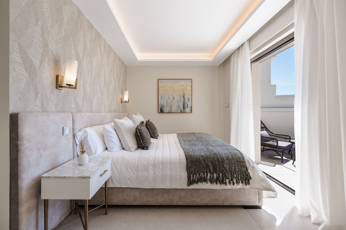 3 Bed Apartment for sale in Estepona Costa Del Sol, Málaga, Spain