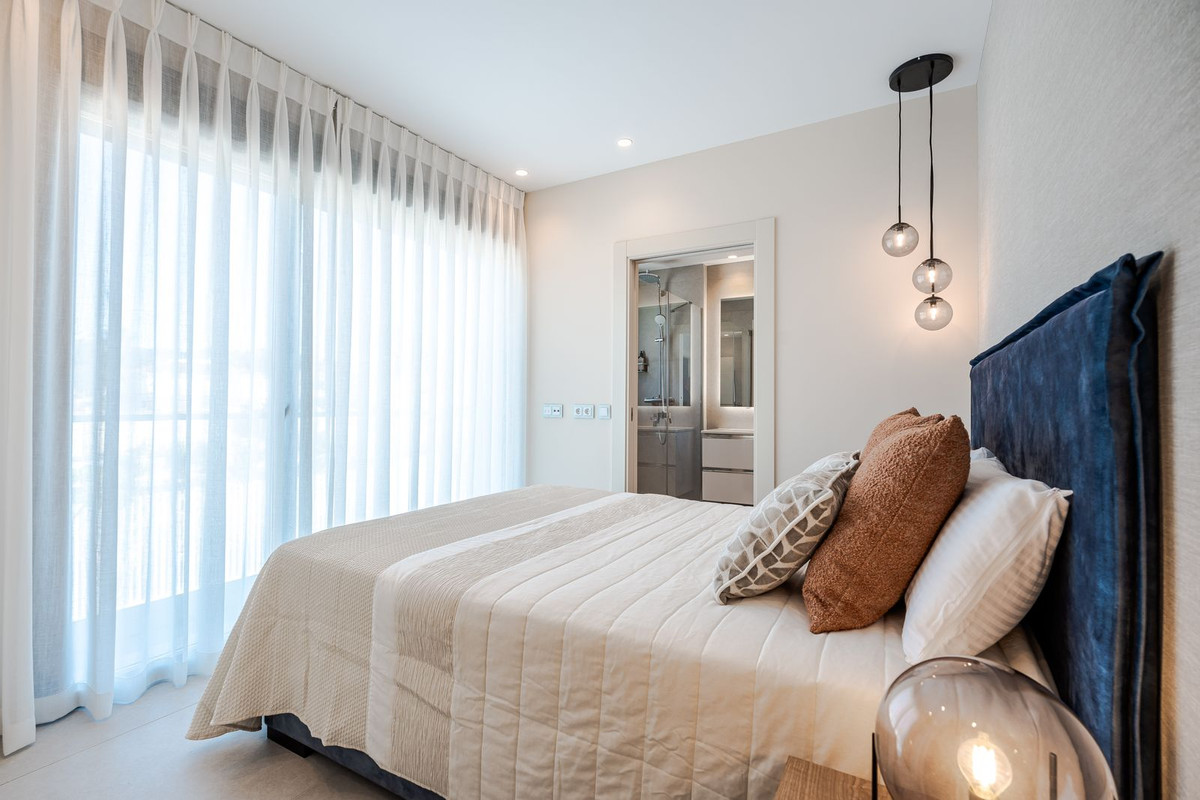 3 Bed Apartment for sale in Estepona Costa Del Sol, Málaga, Spain