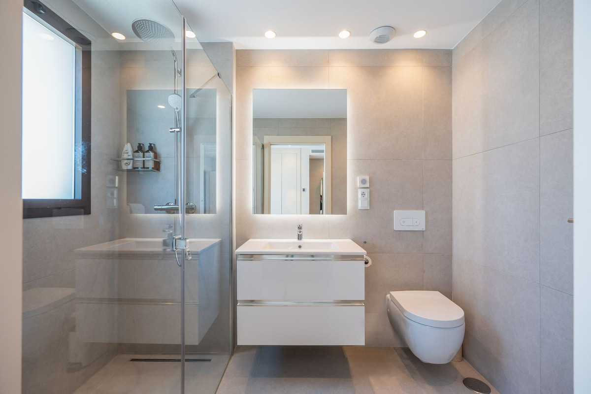 3 Bed Apartment for sale in Estepona Costa Del Sol, Málaga, Spain
