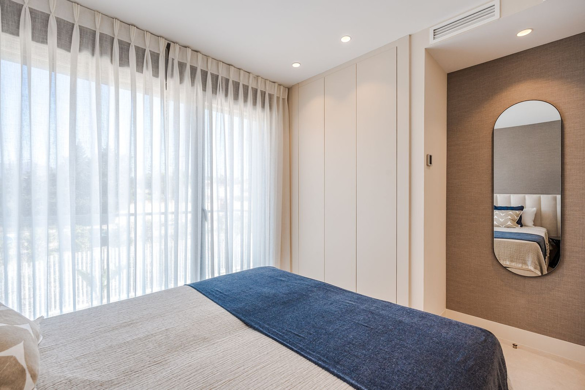 3 Bed Apartment for sale in Estepona Costa Del Sol, Málaga, Spain