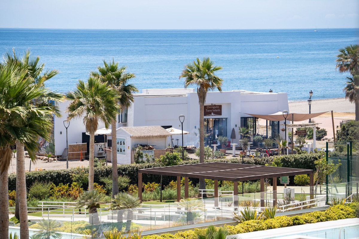 3 Bed Apartment for sale in Estepona Costa Del Sol, Málaga, Spain