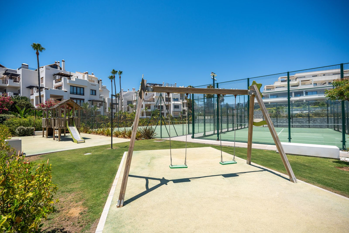 3 Bed Apartment for sale in Estepona Costa Del Sol, Málaga, Spain