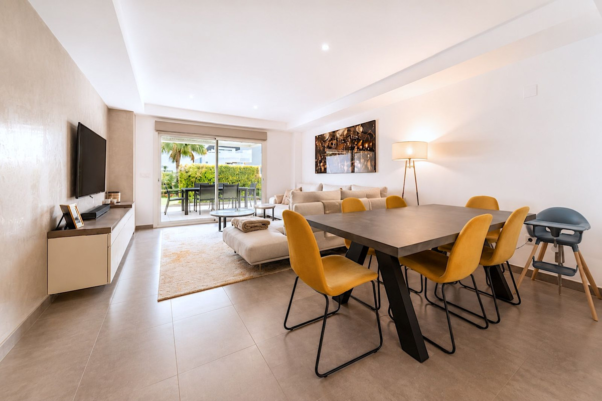 3 Bed Apartment for sale in Atalaya Costa Del Sol, Málaga, Spain