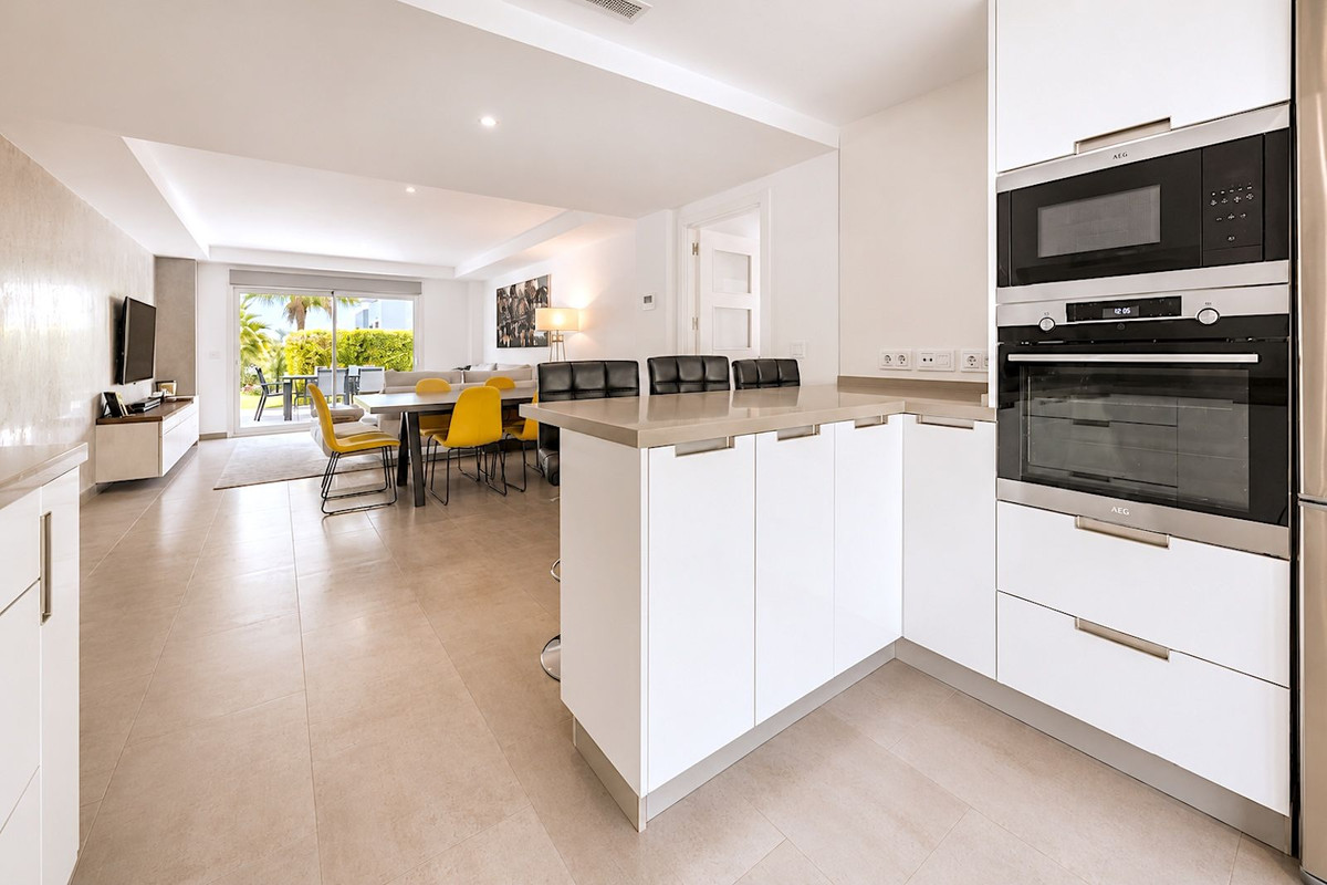 3 Bed Apartment for sale in Atalaya Costa Del Sol, Málaga, Spain