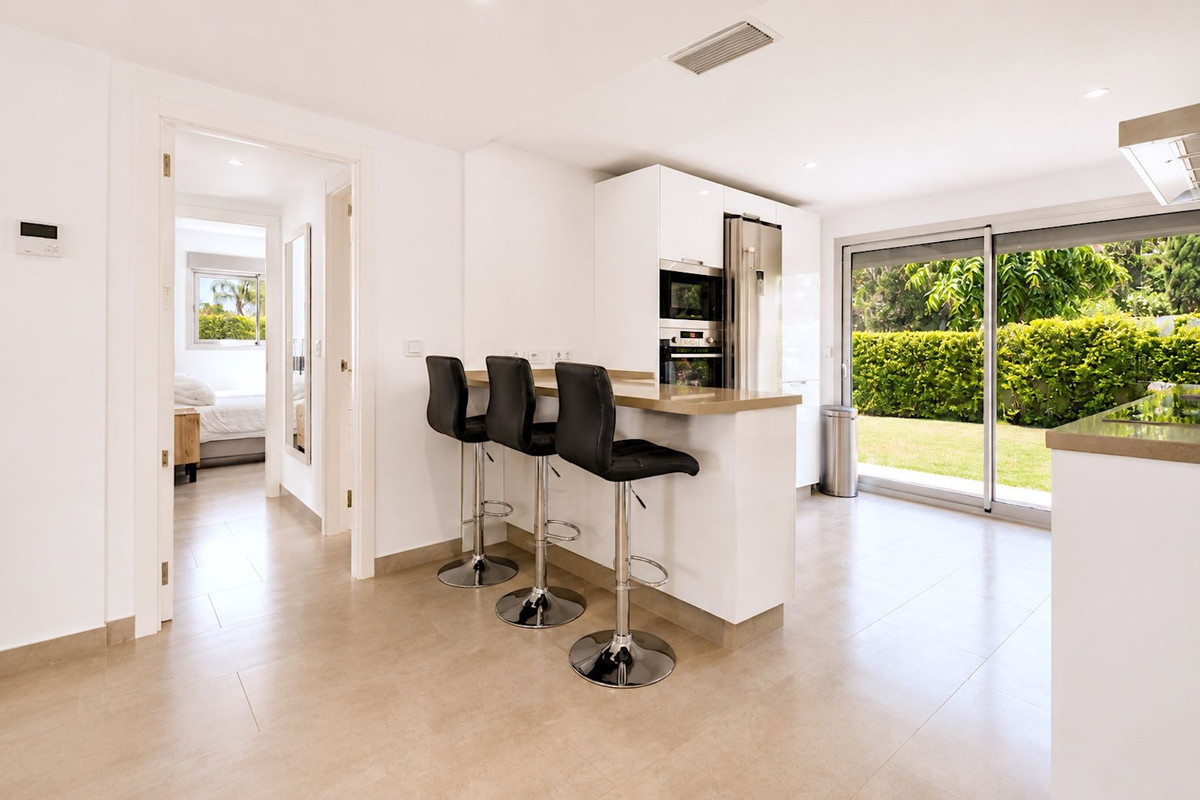 3 Bed Apartment for sale in Atalaya Costa Del Sol, Málaga, Spain