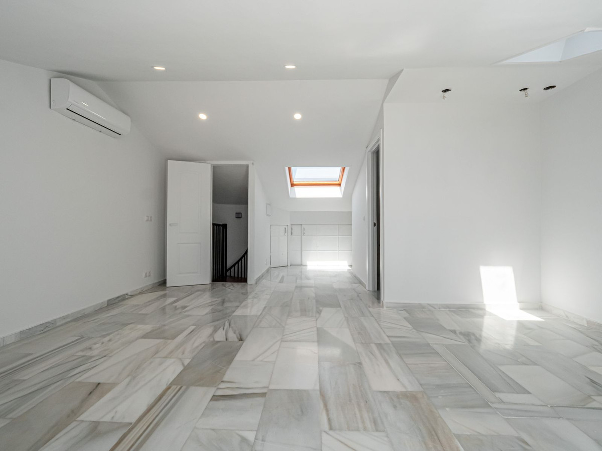 Se vende Adosada de 4 dormitorios en Costa Del Sol, Málaga, España