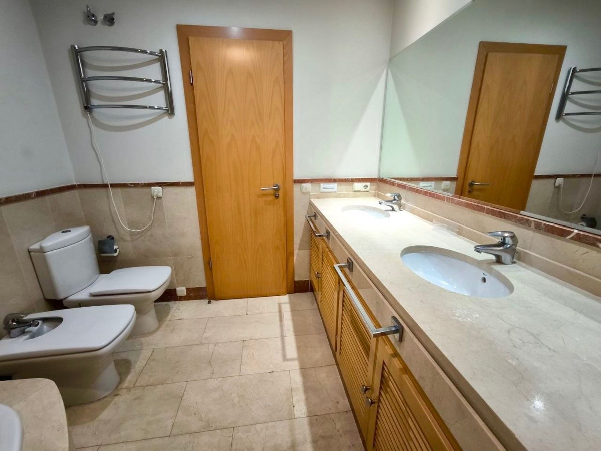 3 Bed Apartment for sale in Puerto Banús Costa Del Sol, Málaga, Spain