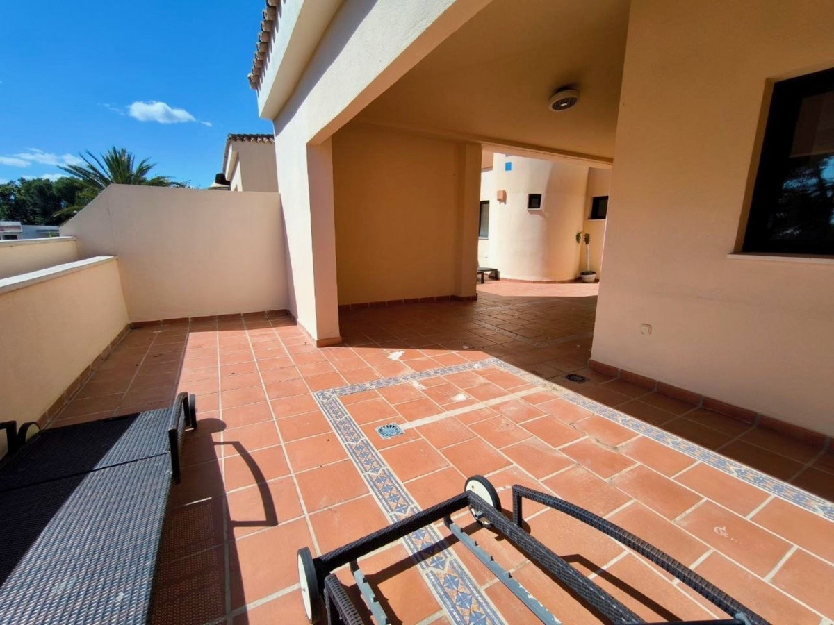 3 Bed Apartment for sale in Puerto Banús Costa Del Sol, Málaga, Spain
