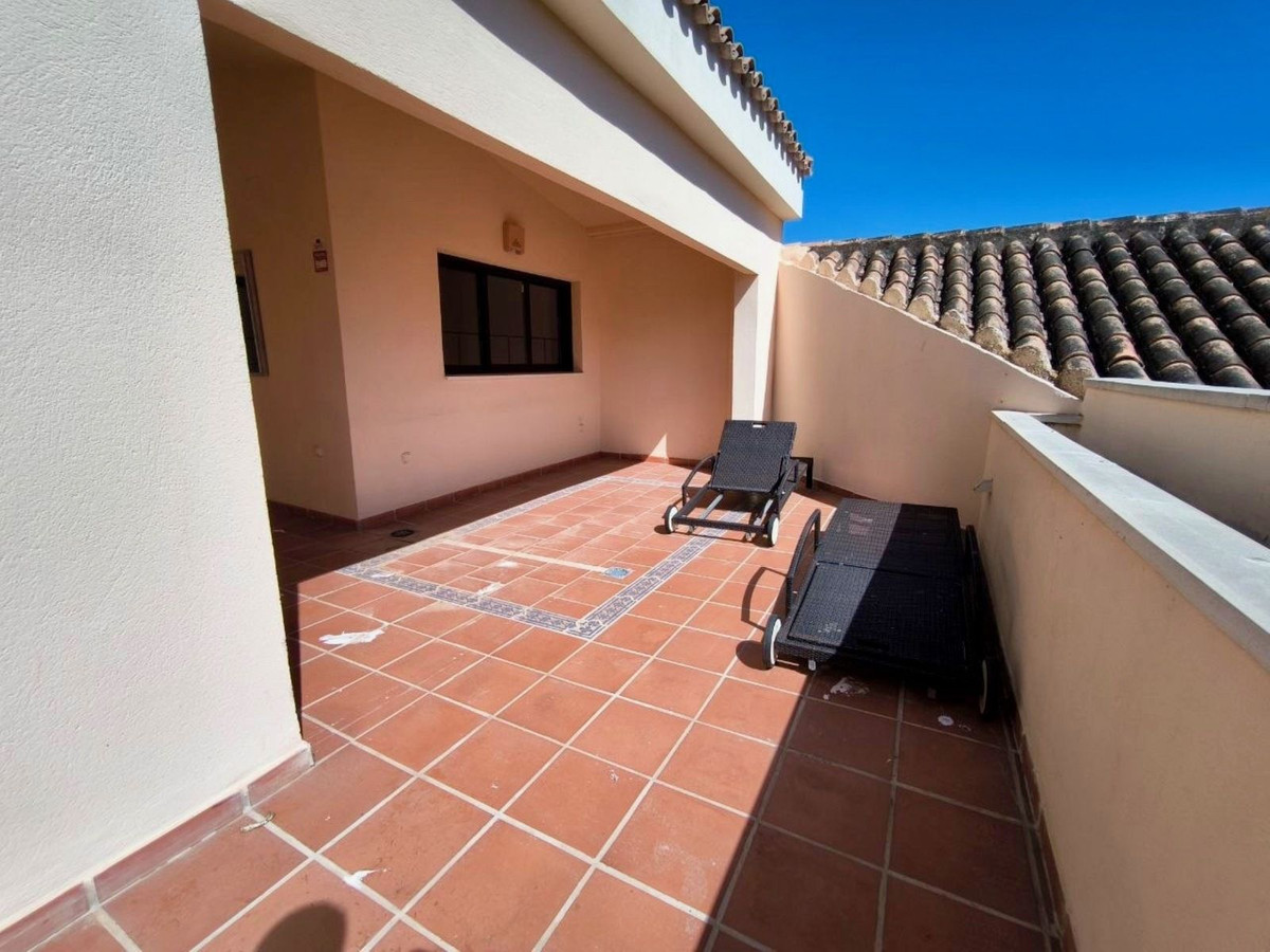 3 Bed Apartment for sale in Puerto Banús Costa Del Sol, Málaga, Spain