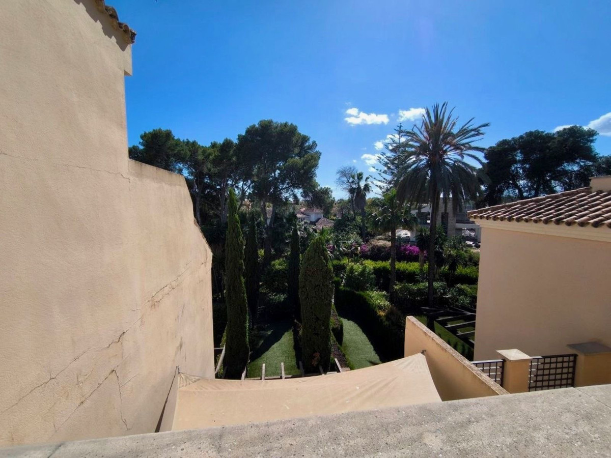 3 Bed Apartment for sale in Puerto Banús Costa Del Sol, Málaga, Spain
