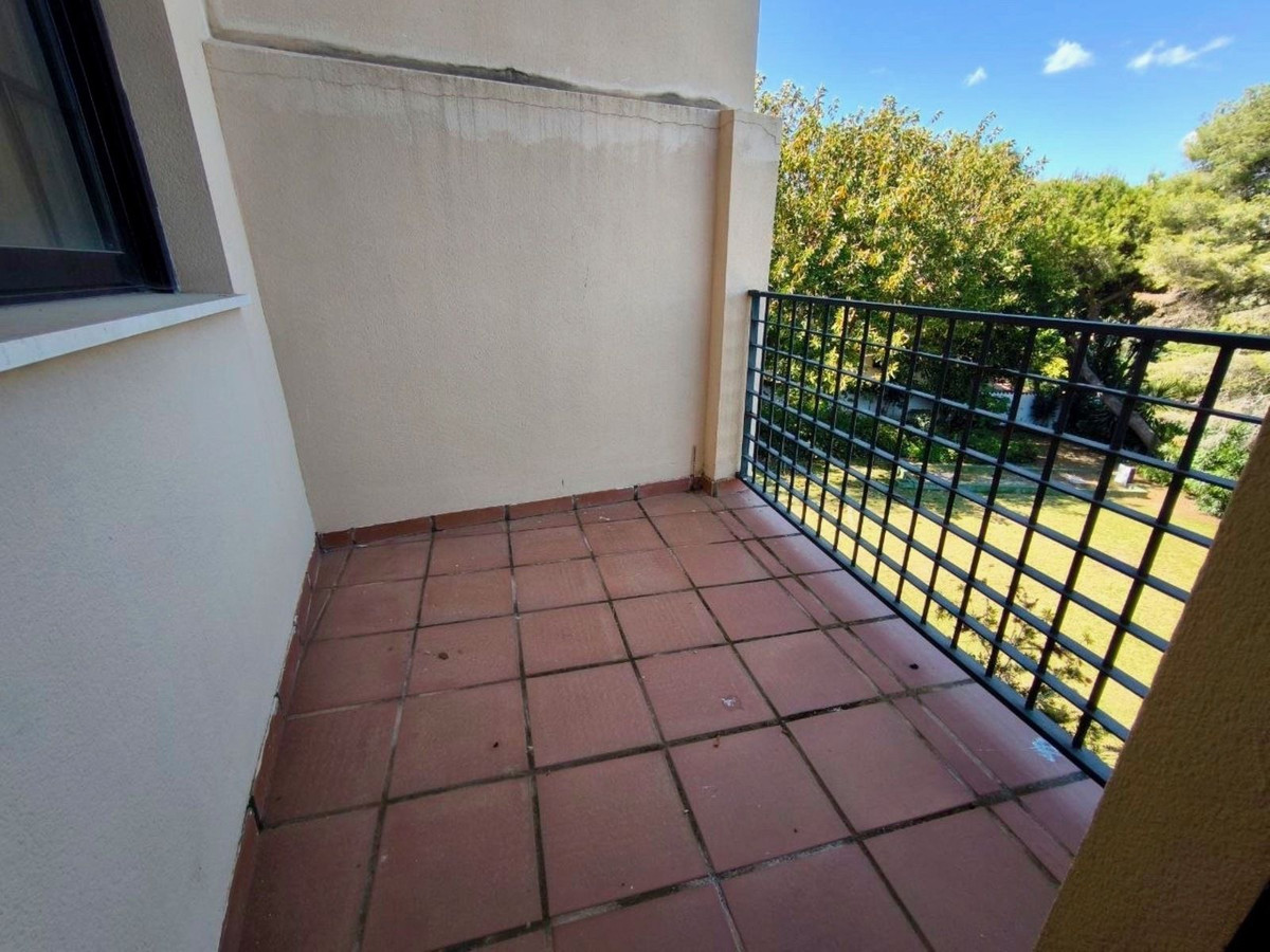 3 Bed Apartment for sale in Puerto Banús Costa Del Sol, Málaga, Spain