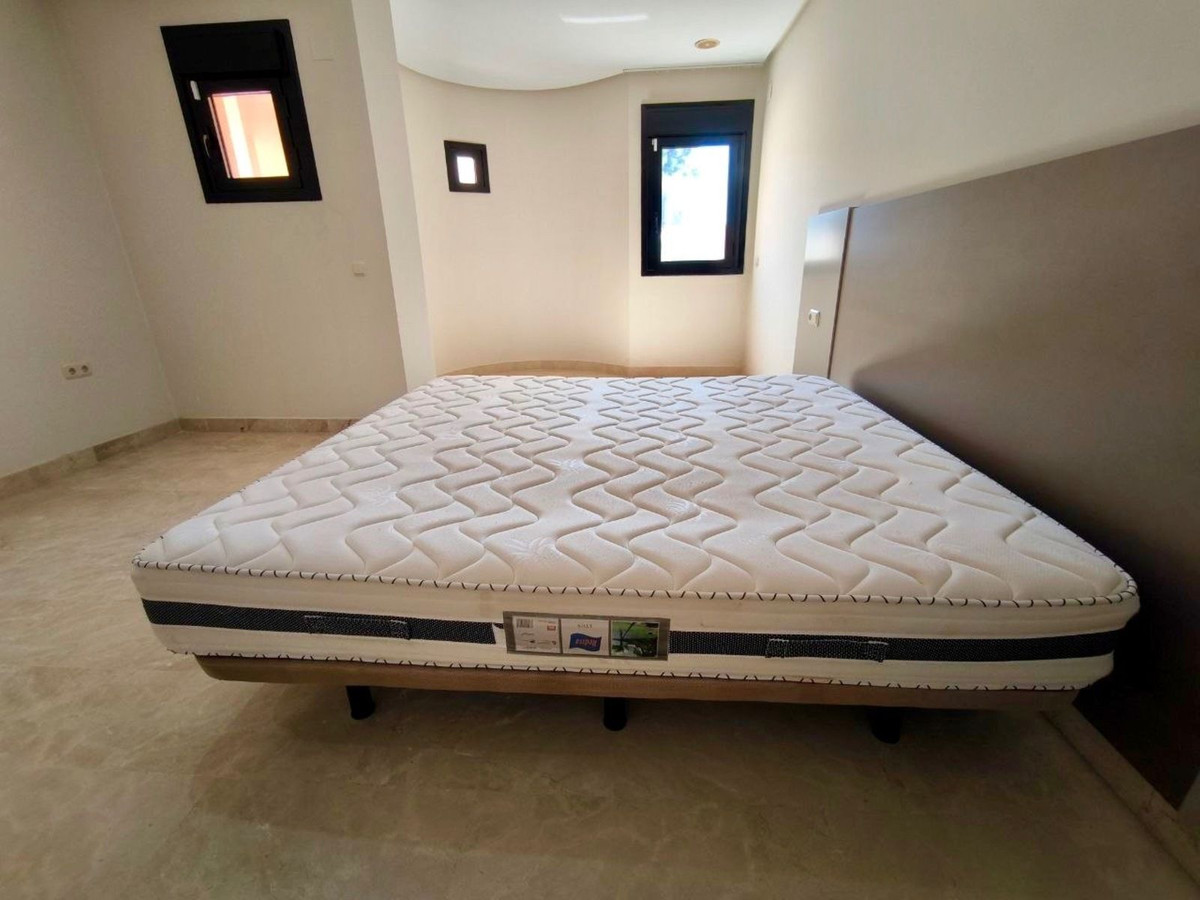 3 Bed Apartment for sale in Puerto Banús Costa Del Sol, Málaga, Spain