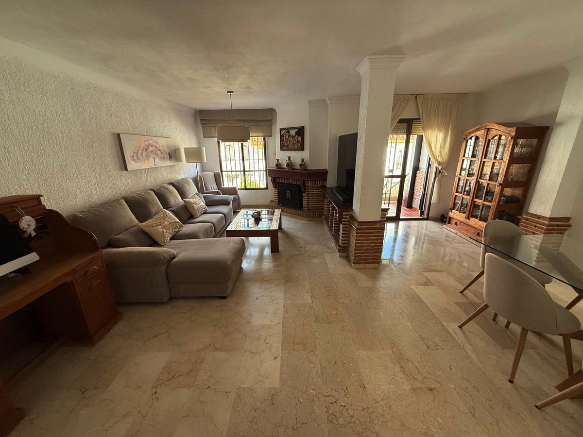 4 Bed Townhouse for sale in Estepona Costa Del Sol, Málaga, Spain