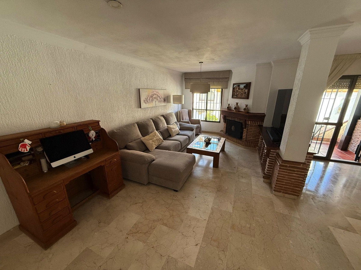 4 Bed Townhouse for sale in Estepona Costa Del Sol, Málaga, Spain