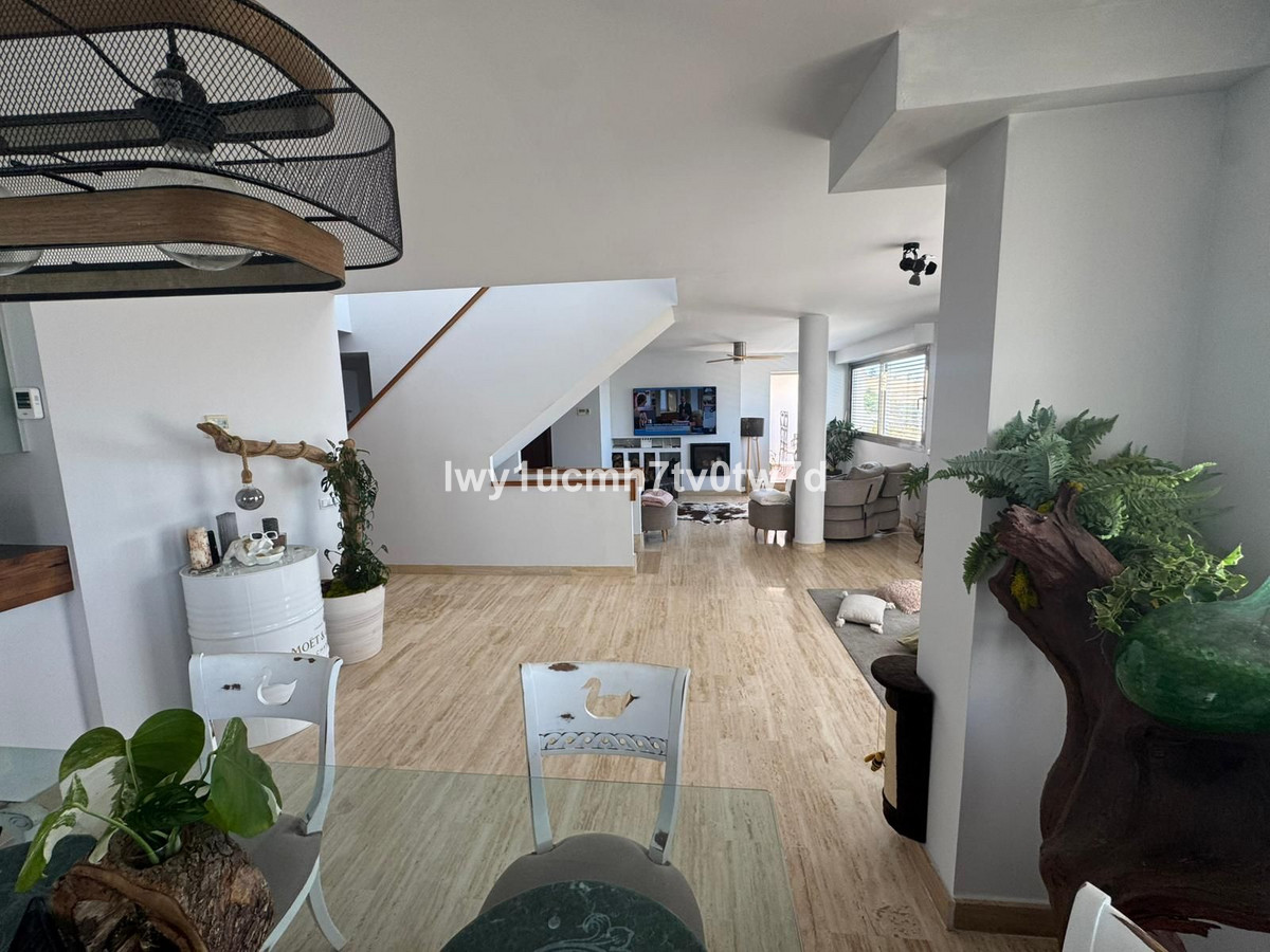 5 Bed Apartment for sale in La Cala De Mijas Costa Del Sol, Málaga, Spain