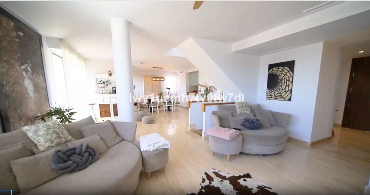 5 Bed Apartment for sale in La Cala De Mijas Costa Del Sol, Málaga, Spain