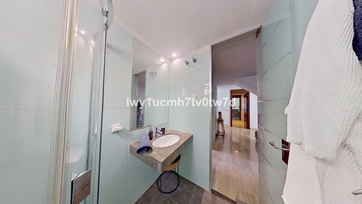 5 Bed Apartment for sale in La Cala De Mijas Costa Del Sol, Málaga, Spain