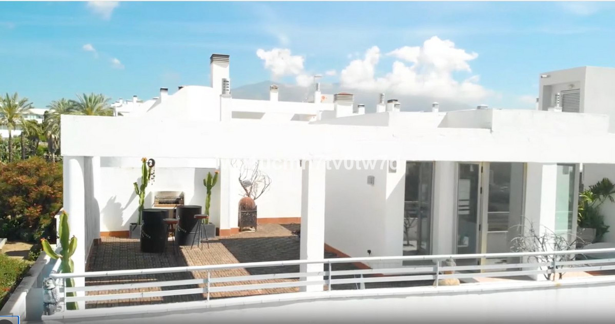 5 Bed Apartment for sale in La Cala De Mijas Costa Del Sol, Málaga, Spain
