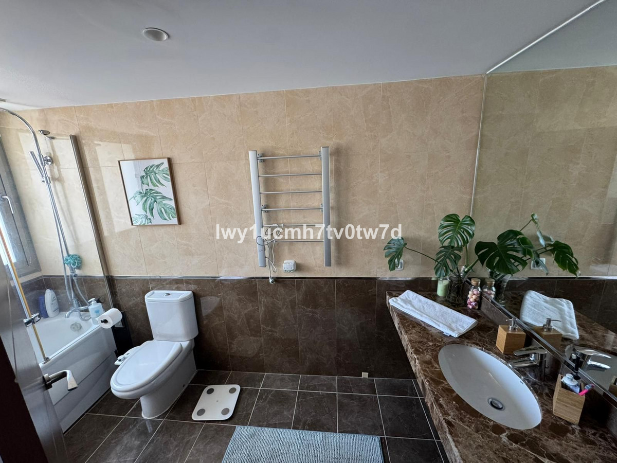 5 Bed Apartment for sale in La Cala De Mijas Costa Del Sol, Málaga, Spain