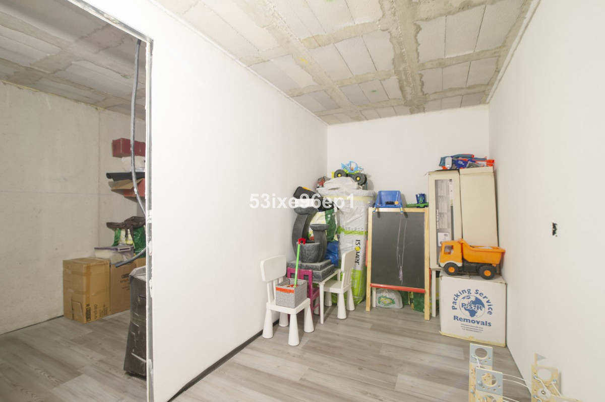 2 Bed Townhouse for sale in Doña Julia Costa Del Sol, Málaga, Spain