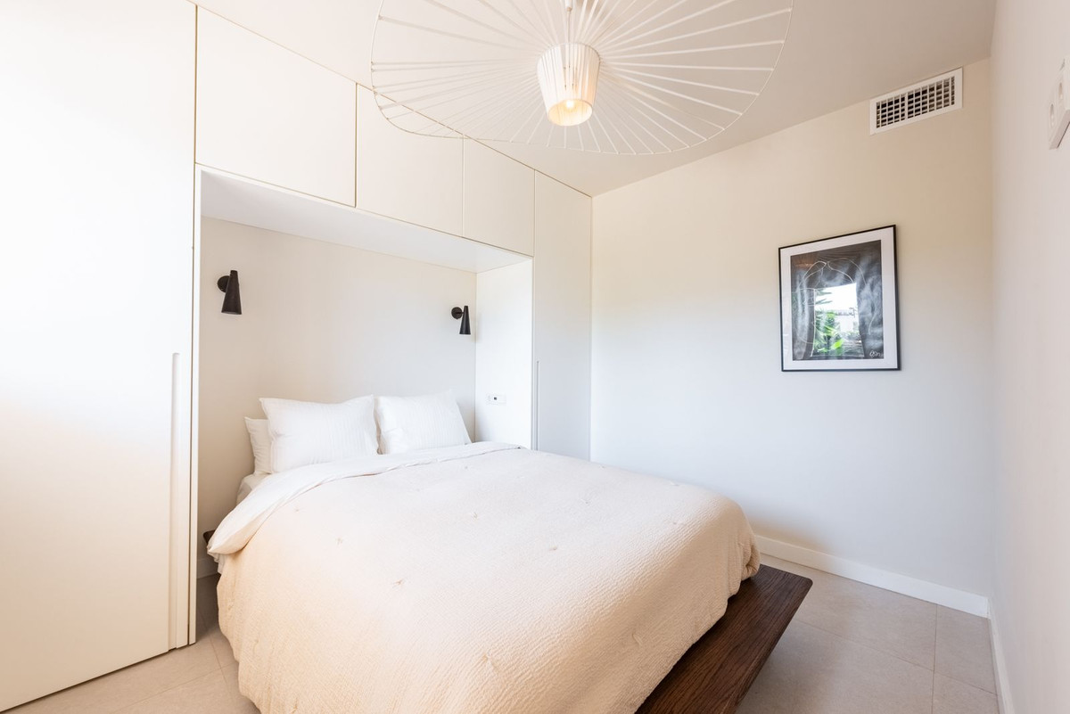 3 Bed Apartment for sale in Nueva Andalucía Costa Del Sol, Málaga, Spain